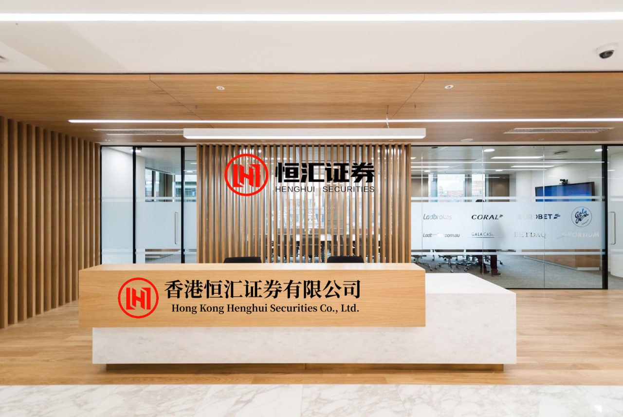360配资平台 僮年大叔：分析透彻，深度好文！刚刚，读了一篇《这是一篇我见过分析世界格局最透彻的雄文》，绝世雄文，见解深刻，对宏观局势分析的很到位，读罢醍醐灌顶！美国人的手段确实高明，也确实无耻。中国看透了美国...